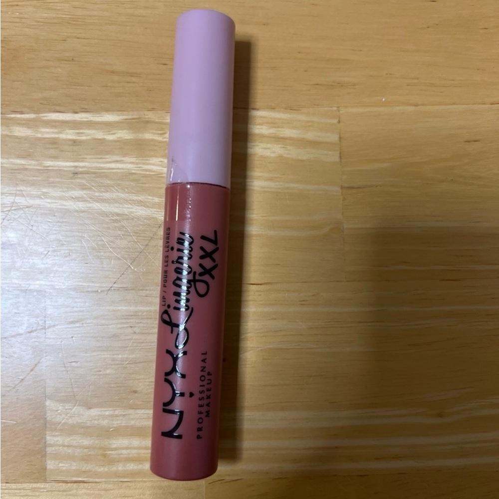 NYX Lip Lingerie XXL Matte Lipstick - Soft Pink